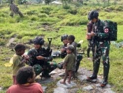 Patroli Simpatik Satgas TNI 300 Siliwangi di Papua*