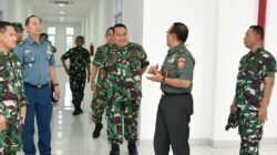 Kapuskes TNI Tinjau Fasilitas Kesehatan TNI di Sorong