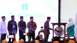 Panglima TNI Dampingi Wakil Presiden RI Buka Konferensi Besar Fatayat NU 2024