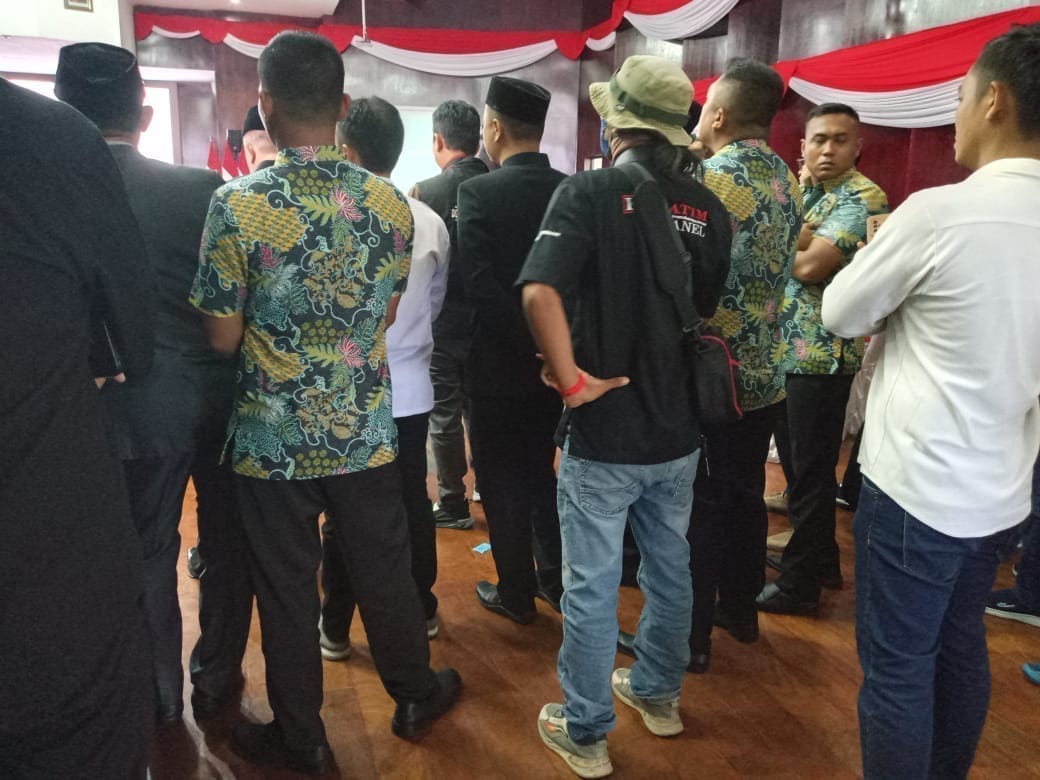 Wartawan Kecewa, Dianggap Dihalangi Petugas Keamanan DPRD Probolinggo Saat Mengambil Gambar dan Dokumentasi