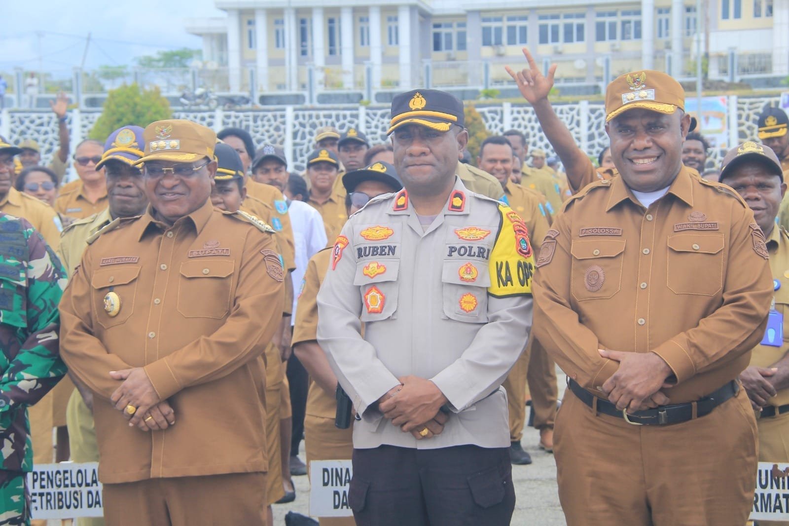 Kapolres Maybrat, Hadiri Apel Perdana Bupati dan Wakil Bupati Maybrat Definitif Periode 2025-2030