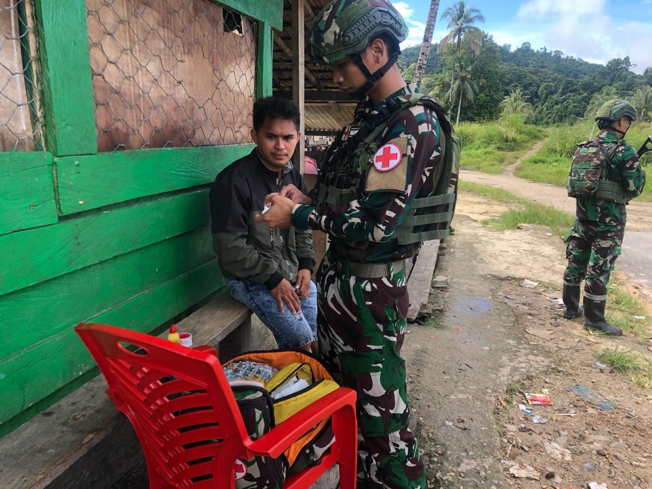 Menjamin Kesehatan Warga Binaannya, Satgas Yonif 642/Kps Laksanakan Yankes Keliling Kampung