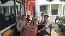Silaturahmi dan Himbauan Kamtibmas, Bhabinkamtibmas Cikupa Sambangi Kantor Desa