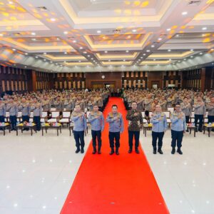 Tutup Rakernis SSDM dan Slog, Kapolri Komitmen Dukung Program Pemerintah