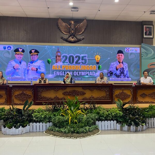305 Pelajar SMP-MTs Probolinggo Ikuti English Olympiad 2025
