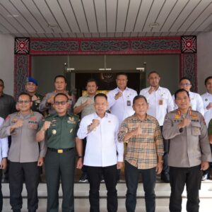 Kemenko Polkam Tegaskan Keseriusan Pemerintah Berantas Premanisme, Tinjau Langsung Penanganan di Polda