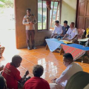 Komnas HAM RI Didampingi Kapolres Maybrat Lakukan Kunjungan Lapangan ke Masyarakat Eksodus di Distrik Aifat Selatan