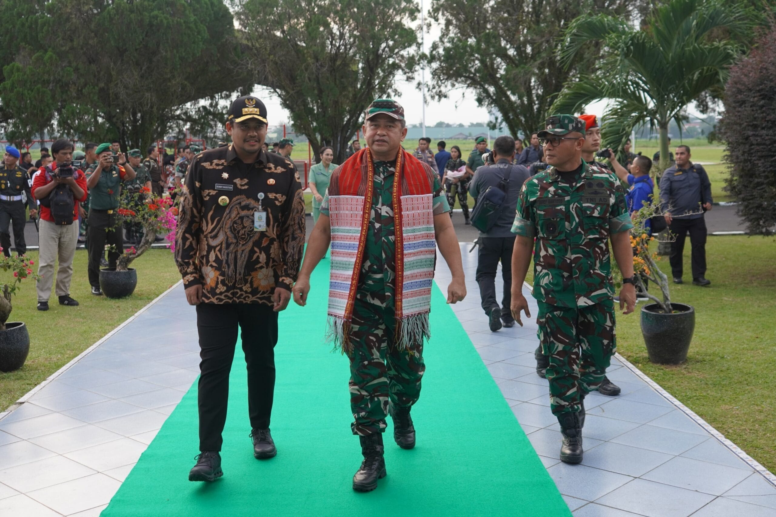 Kasdam I/Bukit Barisan Sambut Kedatangan KASAD Jenderal TNI Maruli Simanjuntak di Medan