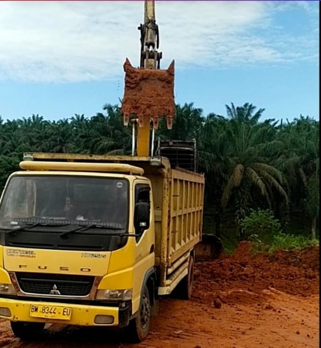 Kapolres Kampar Lempar Bola Panas Soal Dugaan Ilegalitas Tambang PT SJM Kapolres Kampar Lempar Bola Panas Soal Dugaan Ilegalitas Tambang PT SJM