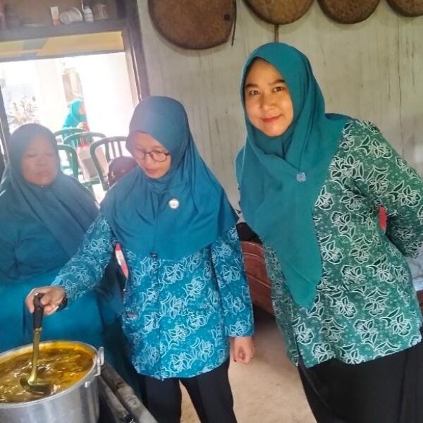 TP PKK Desa Kedawung, Kuripan Dorong UMKM Lewat Jamu Tradisional