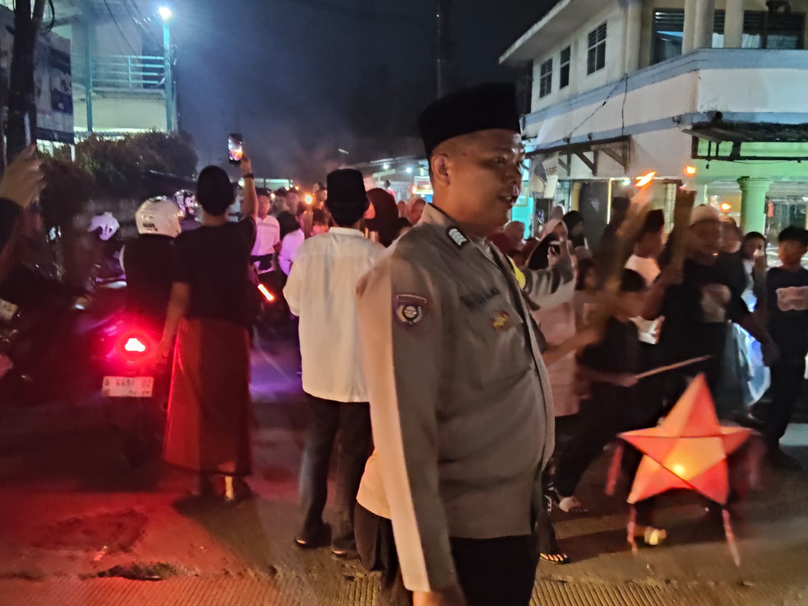 Polsek Cikupa Amankan Kegiatan Pawai Obor dan Dzikir Bersama Sambut 1 Muharam 1447 H