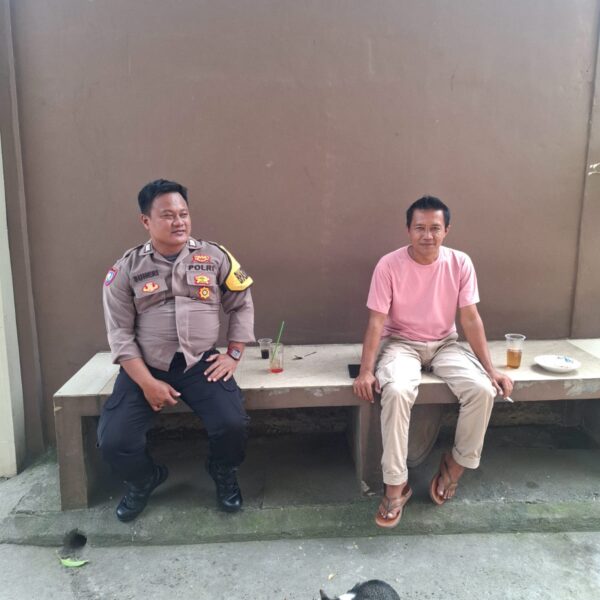 Bripka Suheri Wijaya Sambang Warga, Pererat Silaturahmi dan Jaga Kamtibmas