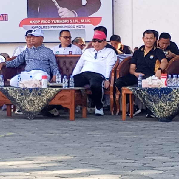 Meriahnya Semarak Jalan Santai HUT Bhayangkara ke-79 Gelaran Polres Probolinggo Kota