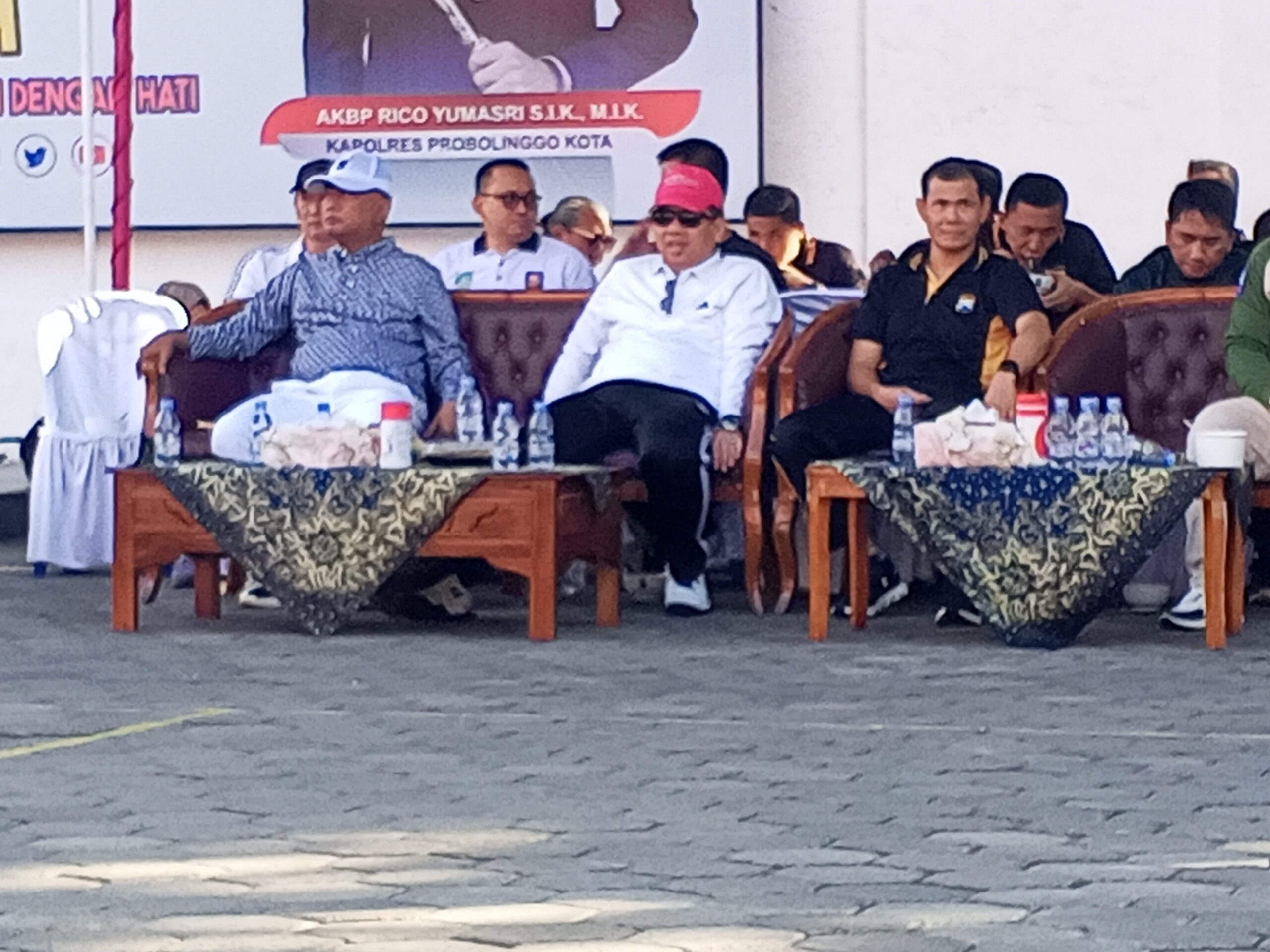 Meriahnya Semarak Jalan Santai HUT Bhayangkara ke-79 Gelaran Polres Probolinggo Kota