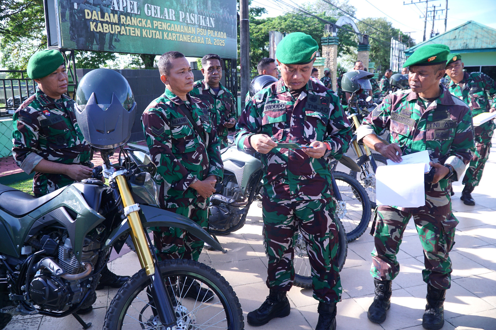Pastikan Kendaraan Dinas Layak Pakai, Kepala Staf Kodim Lakukan Pengecekan Secara Fisik