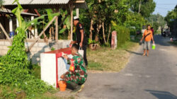 Babinsa Dan Warga Desa Kotes Gelar Kerja Bakti Sambut HUT RI Ke-80 Dengan Semangat Gotong Royong