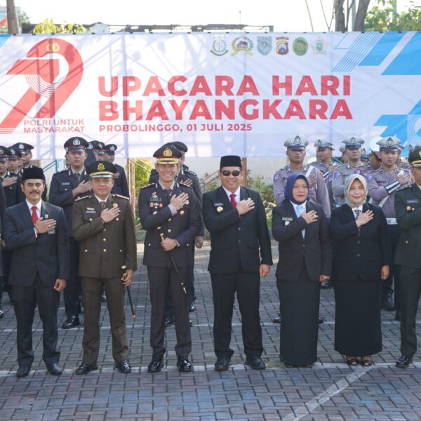 Kapolres Probolinggo Kota Pimpin Upacara Hari Bhayangkara ke-79
