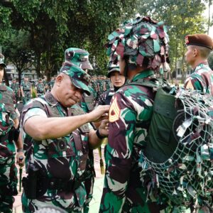 Penyematan Brevet Latihan Widya Yudha dan Menembak Taruna Tingkat III Akmil Penyematan Brevet Latihan Widya Yudha dan Menembak Taruna Tingkat III Akmil