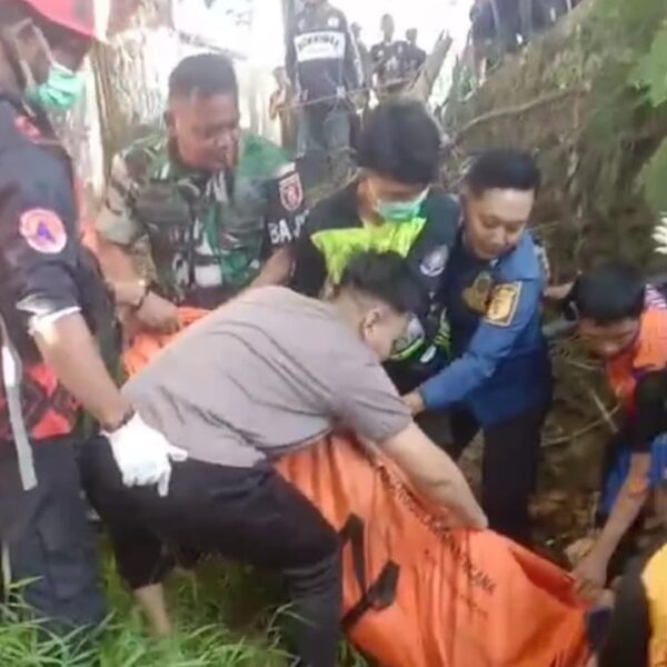 Gempar Barabai: Mayat Mengapung di Sungai, Babinsa Turun Tangan