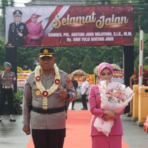 Farewell Parade dilanjutkan tradisi Pedang Pora Sambut dan Antar Pimpinan Polresta Tangerang