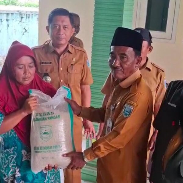 Pemkab Probolinggo Salurkan Bantuan Cadangan Pangan Pemerintah 27,050 Ton Beras