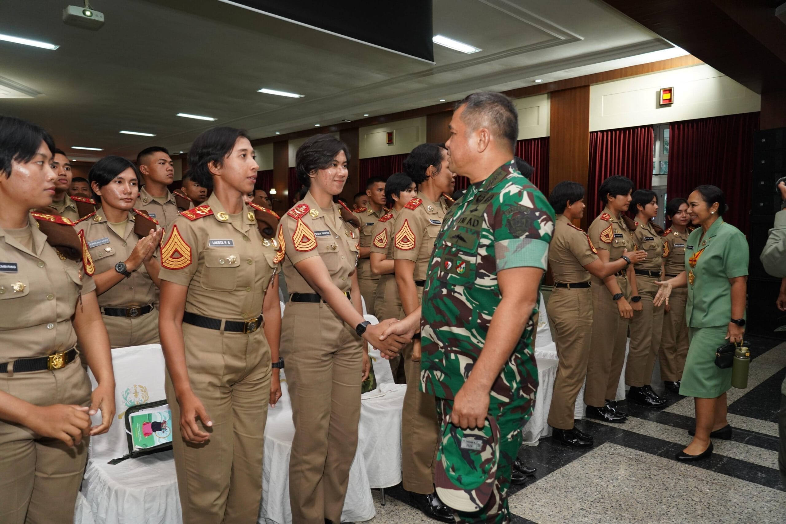 Kasad Berikan Ceramah Pembekalan kepada Taruna Akmil Tingkat III dan IV Kasad Berikan Ceramah Pembekalan kepada Taruna Akmil Tingkat III dan IV
