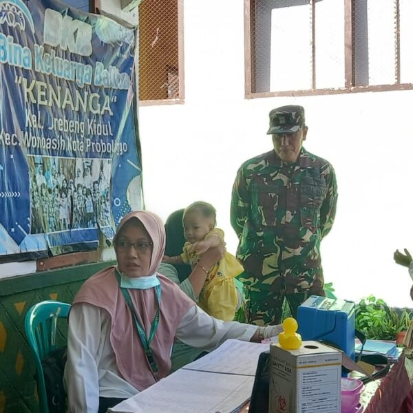 Koramil Wonoasih Mengawal Pelaksanaan Posyandu Ibu Hamil Dan Balita Diwilayah Binaan