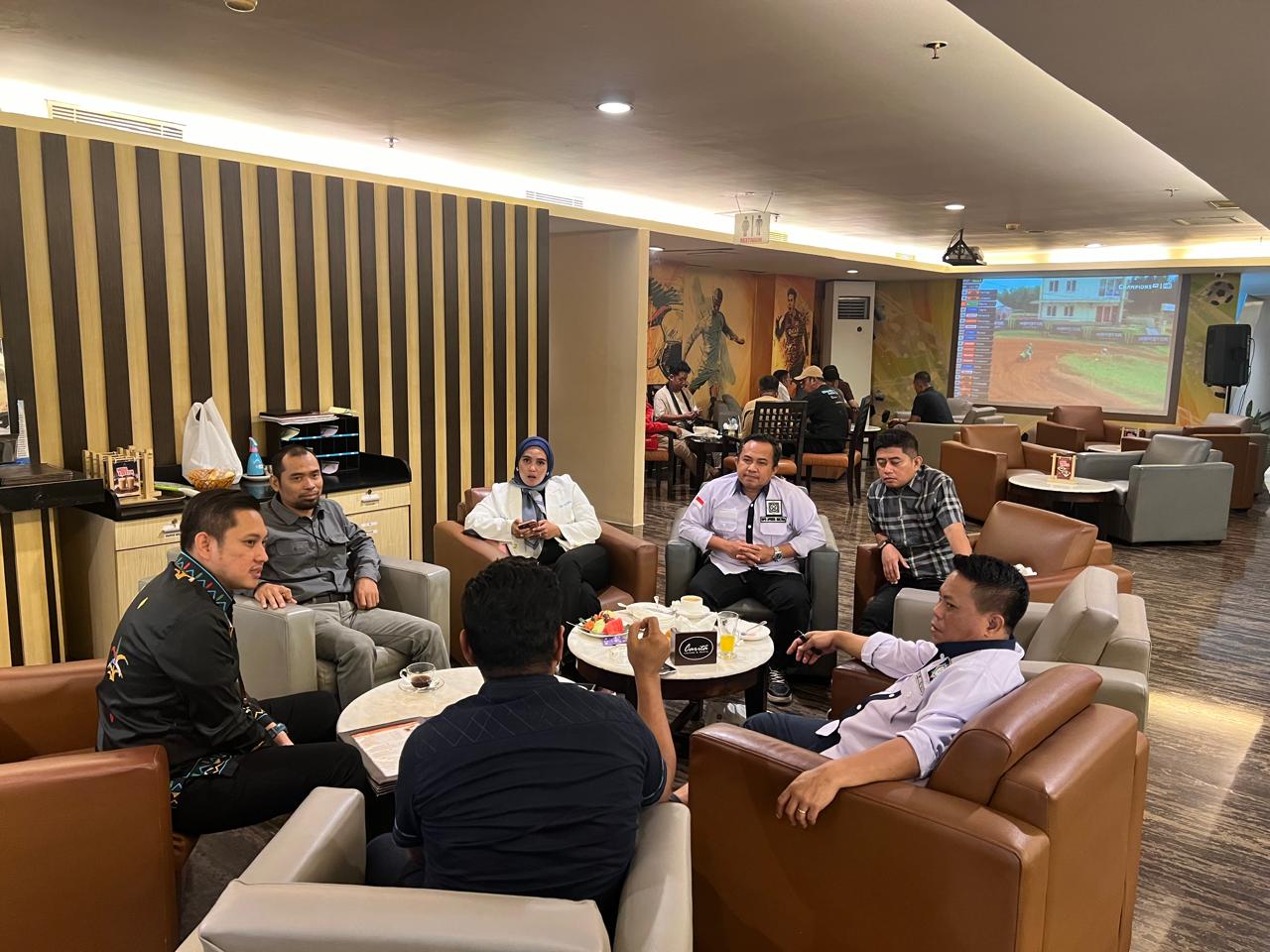 Manager PLN UP3 Kendari Gelar Pertemuan Strategis dengan DPD APERSI Sultra di Hotel Claro