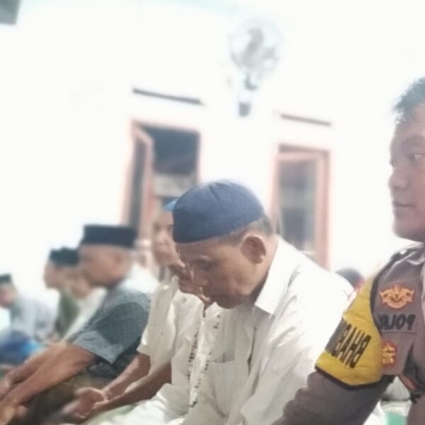 Bhabinkamtibmas Polsek Cikupa Subuhan Keliling Bersama Warga Sukamulya, Ajak Aktif Jaga Kamtibmas