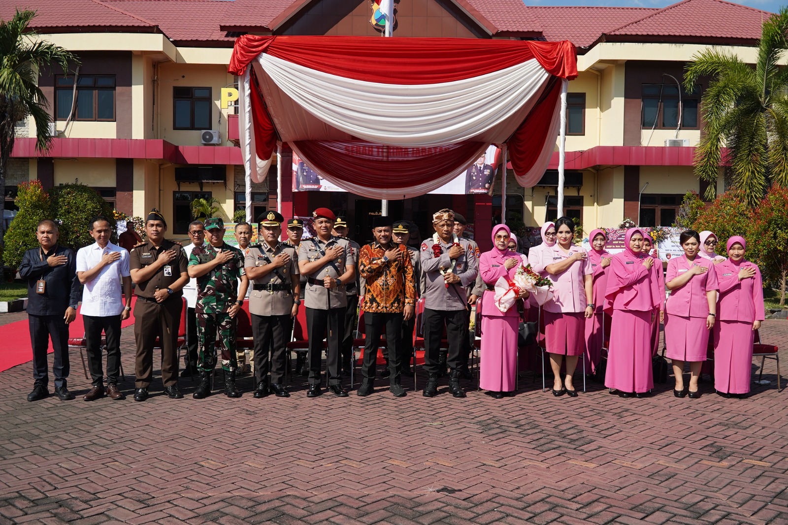 Dandim Probolinggo Hadiri Sertijab Kapolres, Sinergi Jadi Kunci Utama
