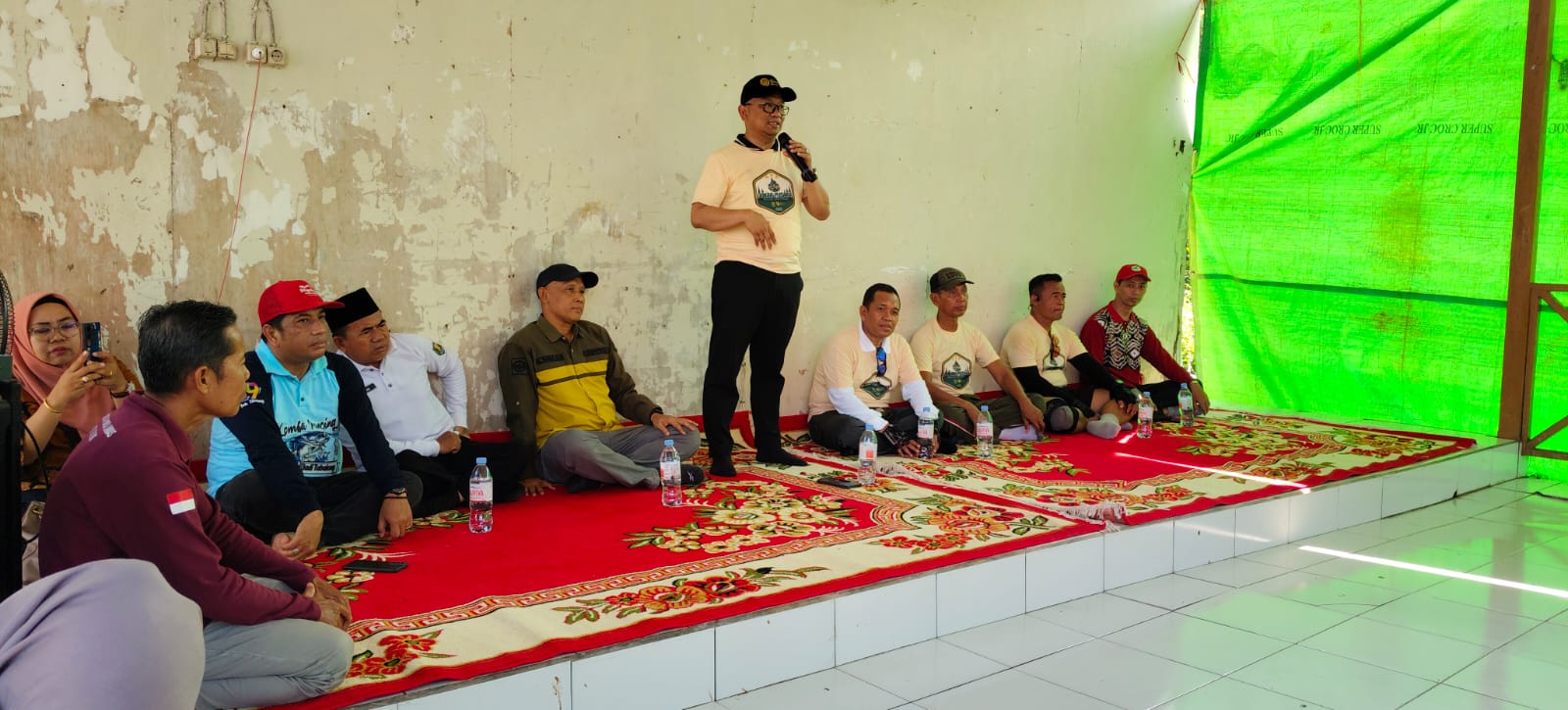 Danramil 1008-06/Banua Lawas Hadiri Penyerahan Simbolis Bantuan Alat Perikanan di Desa Bangkiling