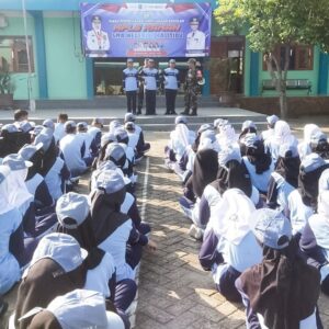 Giat MPLS, Babinsa Kodim Bojonegoro berikan Pendidikan Karakter Giat MPLS, Babinsa Kodim Bojonegoro berikan Pendidikan Karakter