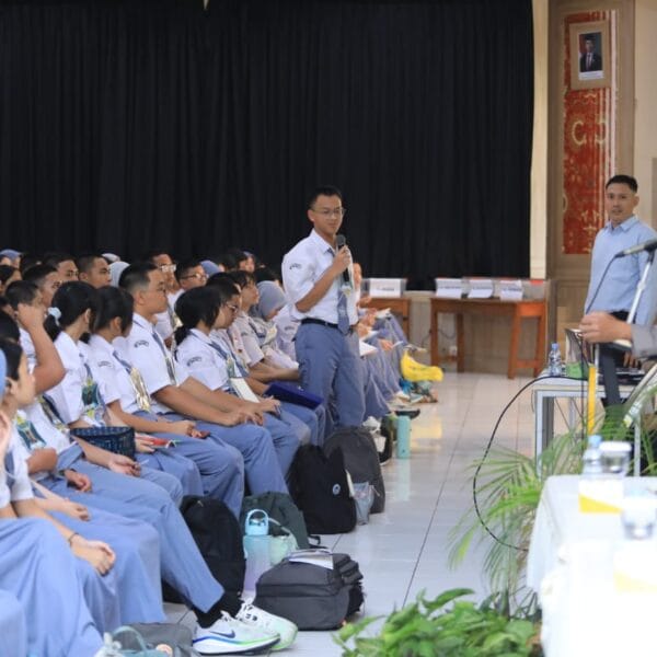 Kadivhumas ke Siswa Labschool: Harus Kerja Keras, Cerdas, Tuntas, dan Ikhlas