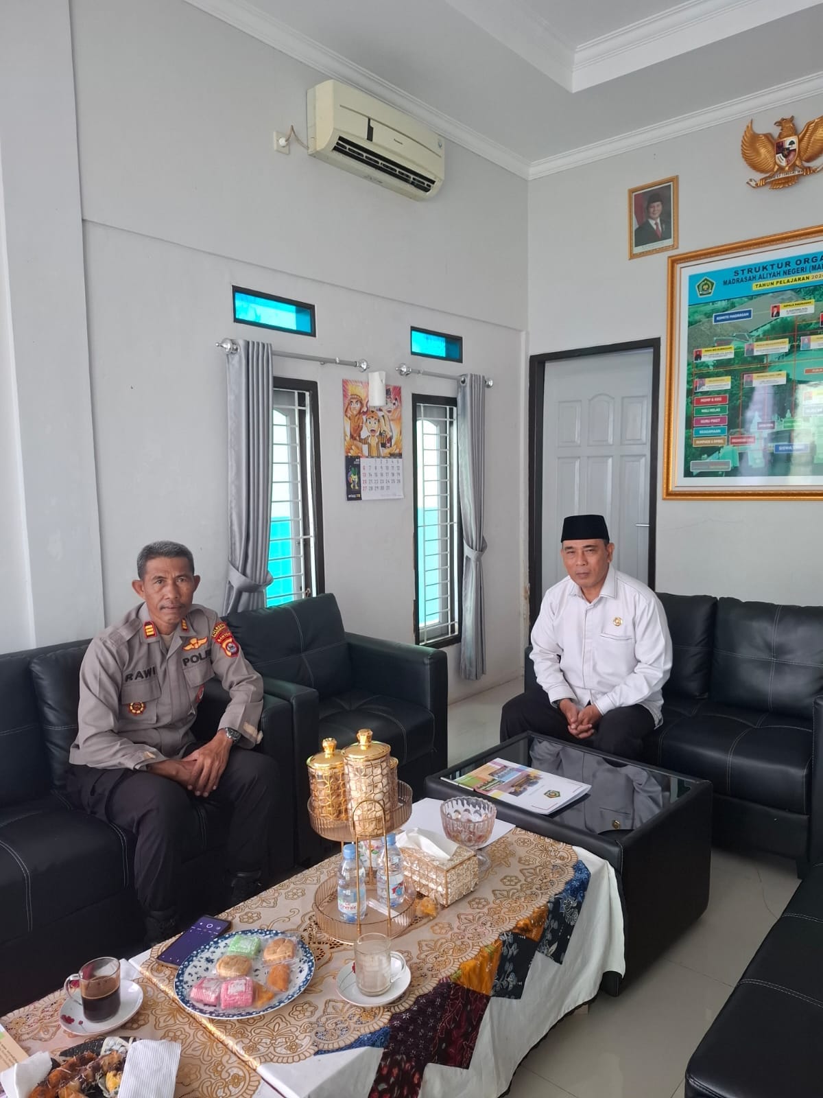 Wakapolsek Tigaraksa AKP Rawi Hadiri Kegiatan MPLS di Sekolah MAN 1 Tangerang Wakapolsek Tigaraksa AKP Rawi Hadiri Kegiatan MPLS di Sekolah MAN 1 Tangerang