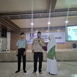 Bhabinkamtibmas Polsek Cikupa Sosialisasikan Kamtibmas dan Bahaya Narkoba dalam Kegiatan MPLS di SMPIT & SMAIT Smart Syahida Bhabinkamtibmas Polsek Cikupa Sosialisasikan Kamtibmas dan Bahaya Narkoba dalam Kegiatan MPLS di SMPIT & SMAIT Smart Syahida
