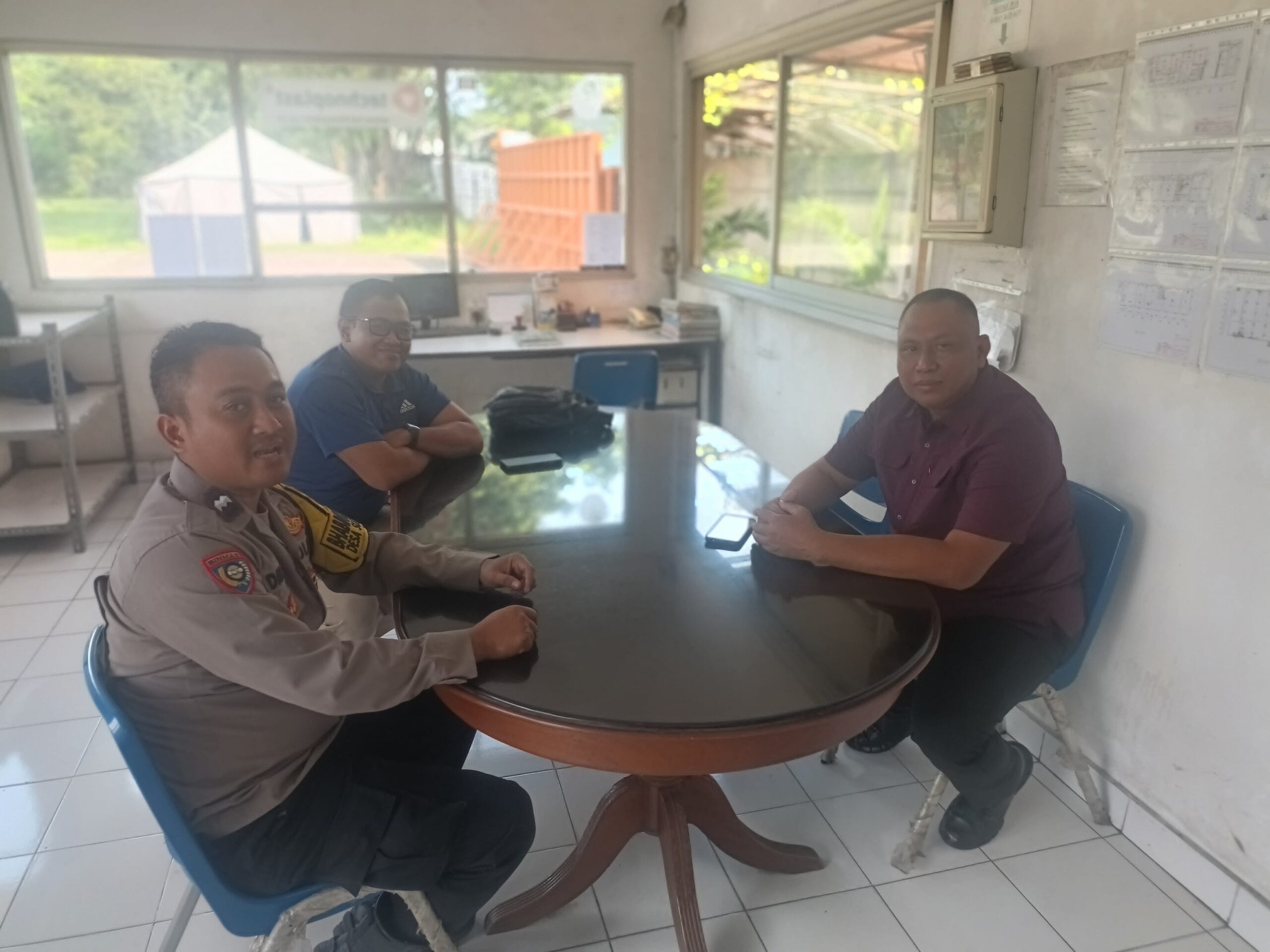 Bhabinkamtibmas Sukanagara Sambang Warga, Sampaikan Himbauan Kamtibmas