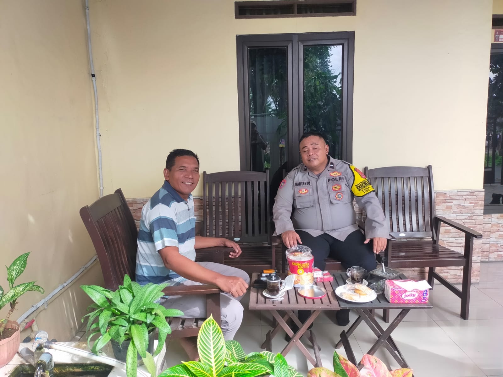 Polsek Cikupa Perkuat Deteksi Dini Lewat Sambang Warga Polsek Cikupa Perkuat Deteksi Dini Lewat Sambang Warga