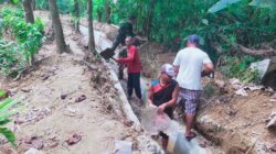 Koramil 1008-04/Tanta Gelar Aksi Bersih-Bersih Parit Bersama Warga