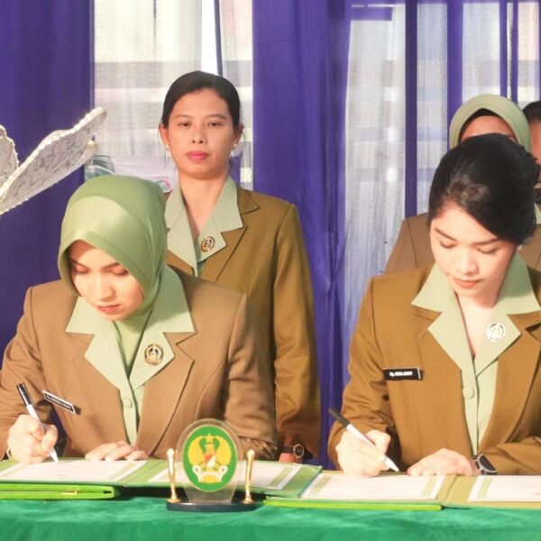 Danrem 101/Antasari Resmi Serahkan Tongkat Komando Dandim 1009/Tla Kepada Letkol Inf Adhy Irawan, S.I.P., M.H.I