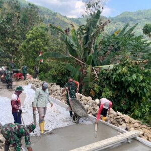 Tinjau Lokasi TMMD, Dandim Wonogiri Bersama Warga Kerjakan Sasaran Fisik Tinjau Lokasi TMMD, Dandim Wonogiri Bersama Warga Kerjakan Sasaran Fisik