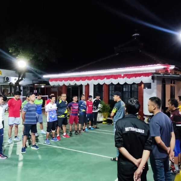 Ipda Purbawa Hadiri Laga Persahabatan PB Polsek Cikupa dan PB Senkom Tigaraksa