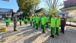 Tingkatkan Disiplin Pelajar, Babinsa Barabai Gelar Latihan PBB