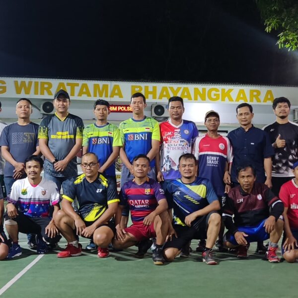 Wujud Kedekatan Polri dan Masyarakat, PB Polsek Cikupa Gelar Laga Persahabatan