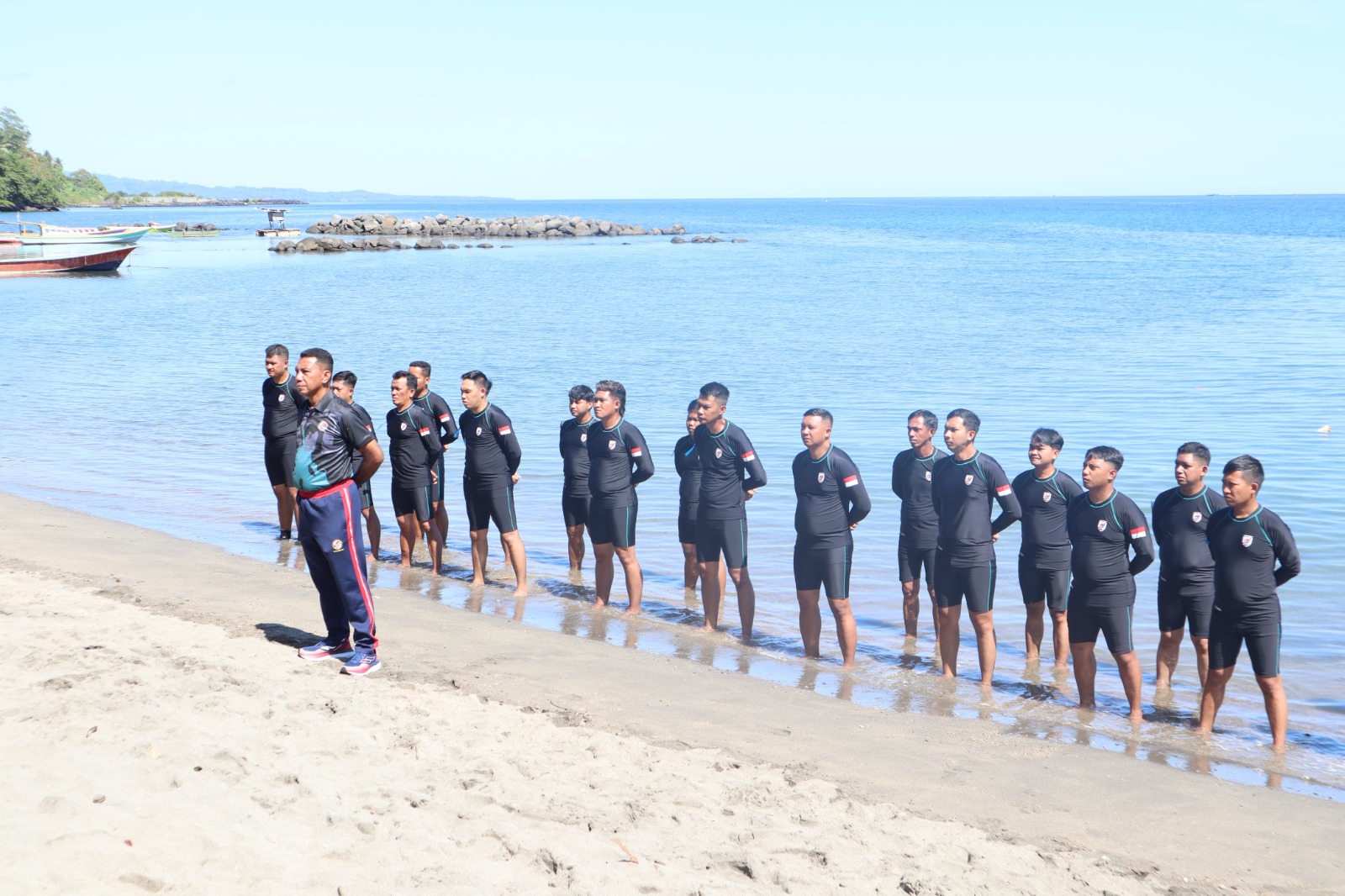 Bakamla RI Zona Tengah Buka Latihan Selam Lanjutan di Pantai Bulo
