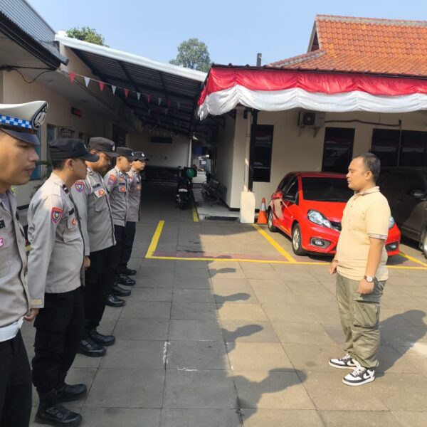 Apel Pagi Personel Polsek Cikupa Dipimpin Kanit Intelkam, Kapolsek Sampaikan Arahan Melalui Humas