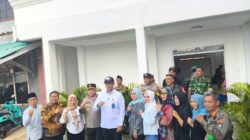 Waka Polda Banten Hadiri Penyaluran Bantuan Beras di Desa Cikupa, Kolaborasi Polri, Bulog, dan Pemerintah Desa