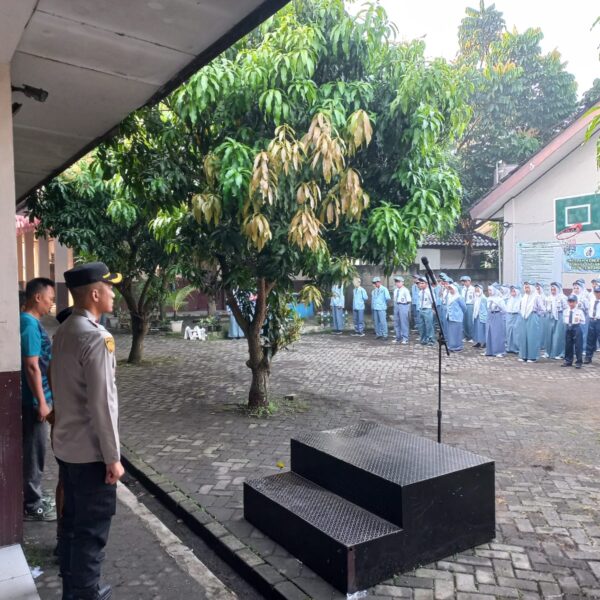 Kapolsek Cikupa Jadi Pembina Upacara di SMAS Nurul Hidayah, Tekankan Disiplin dan Bahaya Narkoba