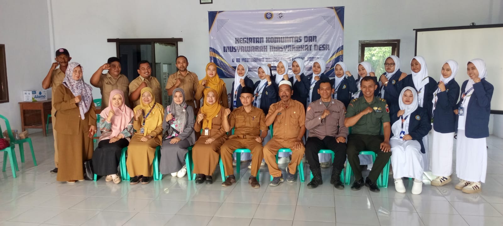 Mahasiswi Kebidanan Unuja Mulai Praktik Komunitas di Bucor Kulon Mahasiswi Kebidanan Unuja Mulai Praktik Komunitas di Bucor Kulon