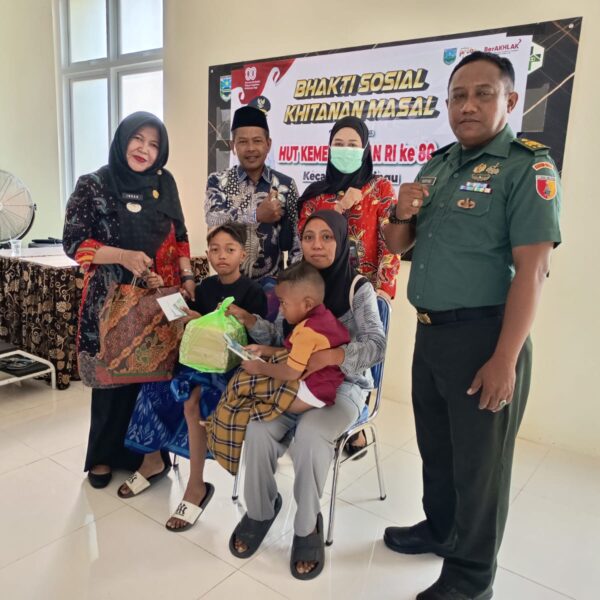Puskesmas dan TNI Bersinergi Gelar Khitanan Massal HUT RI ke-80