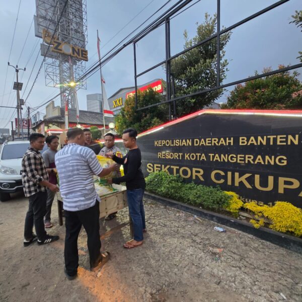 Polsek Cikupa Gelar Gerakan Pangan Murah, Beras SPHP Ludes Terjual